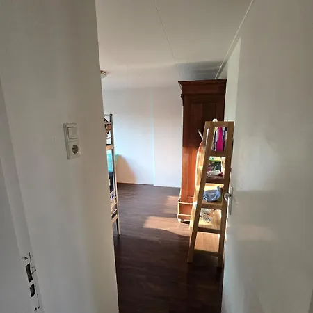Comfortable And Conveniently Located Apartment