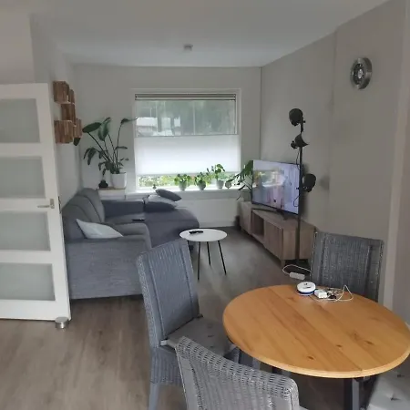Apartment Comfortable And Conveniently Located *